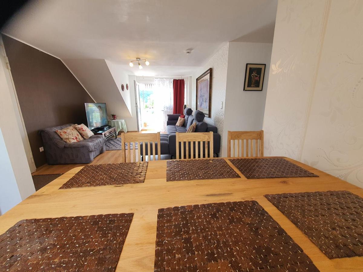 Ferienwohnung Berg View Bad Kissingen Apartment Mit 3 Schlafzimmern Kültér fotó